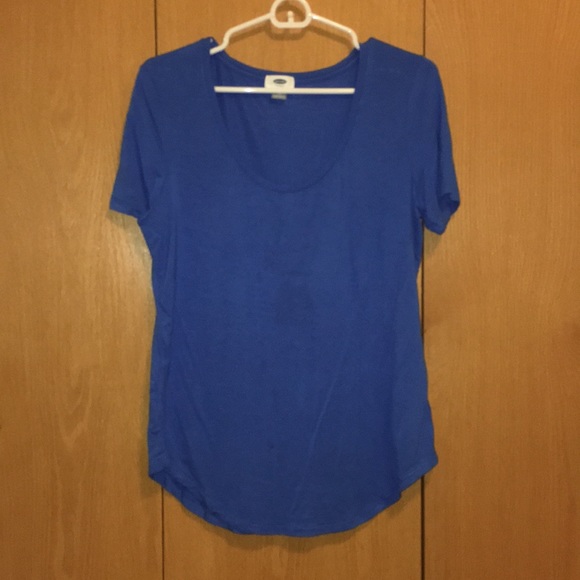 blue flowy top